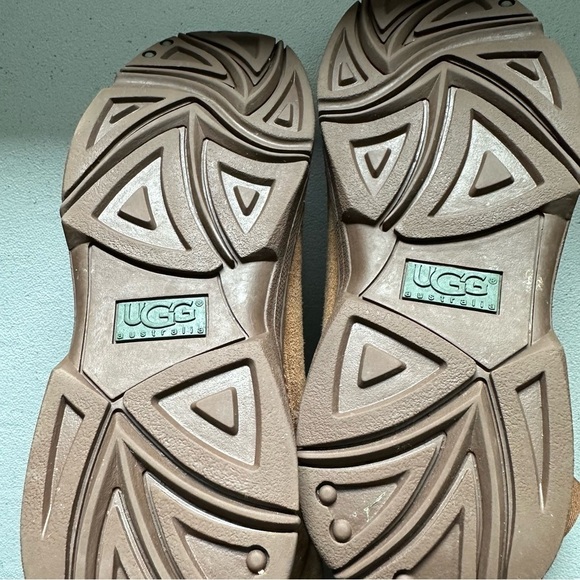 Ugg suede woman’s boots - Picture 7 of 8